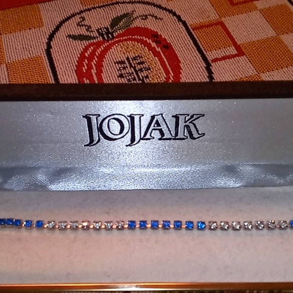 Genuine, Austrian Crystal, Vintage 80's, Sparkly 7" Bracelet - Picture 1 of 4